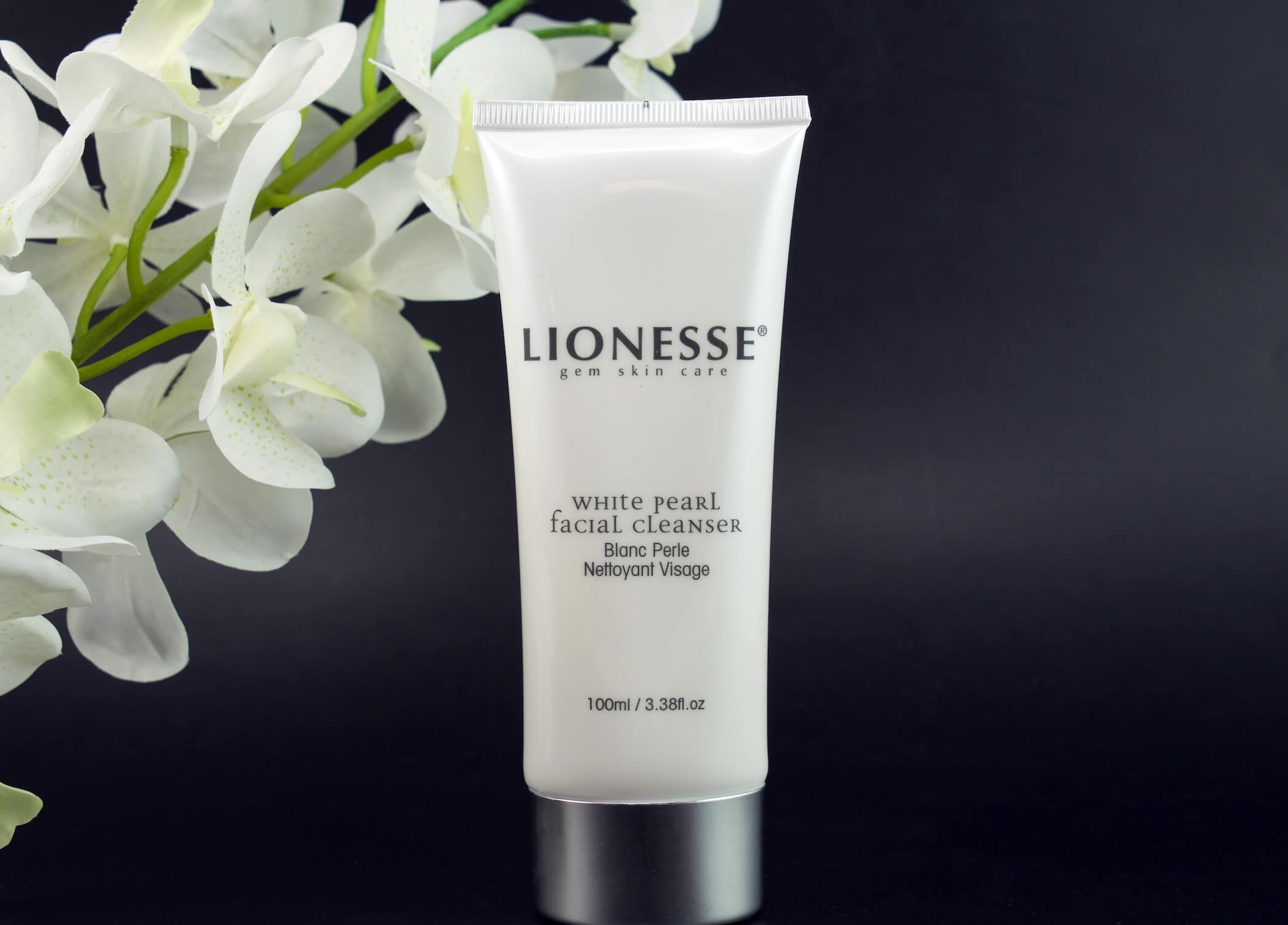 White Pearl Facial Cleanser