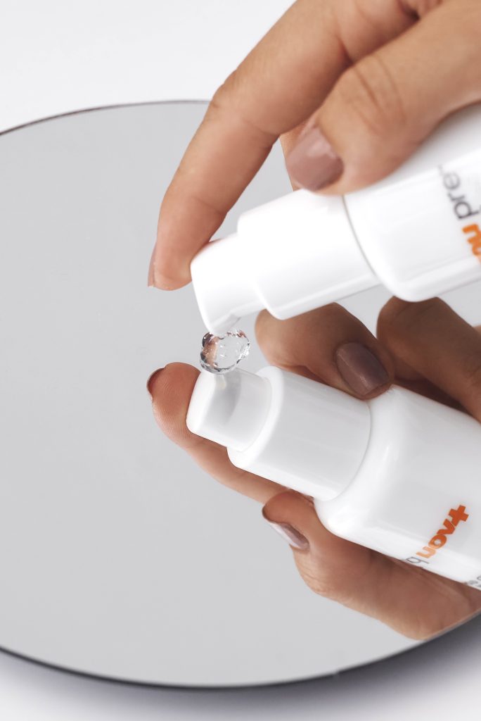 Using VouPre eye serum