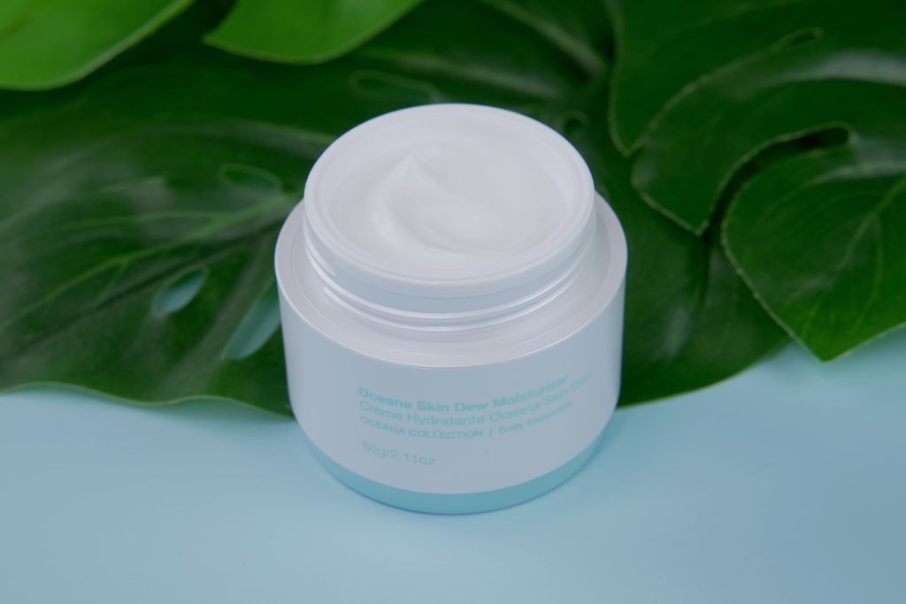 Open jar of Lavelier day cream for review